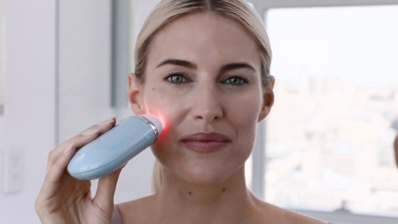 Skin rejuvenation device