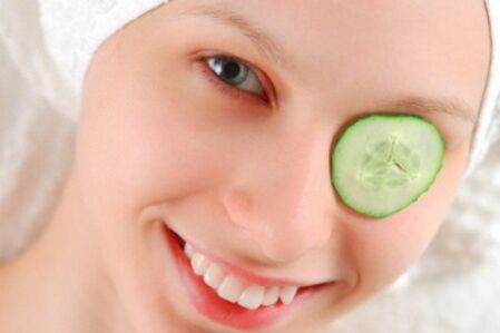 Cucumbers for the skin